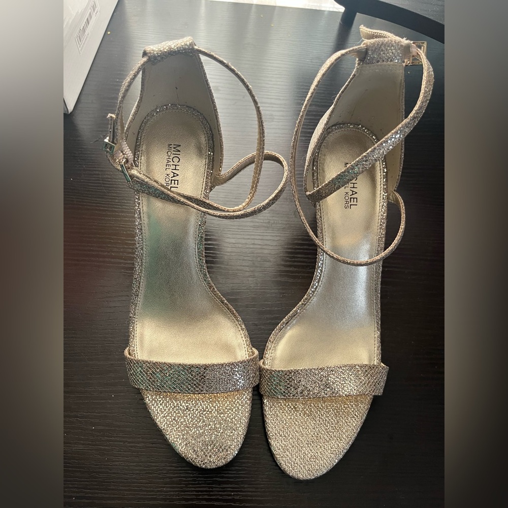 Michael Kors Women's Glittery Gold Heels. NWOT (3 inch heels)